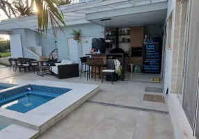 Foto 1 de Casa com 4 Quartos à venda, 300m² em Guaratiba, Rio de Janeiro