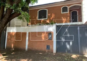 Foto 1 de Casa com 3 Quartos para alugar, 216m² em Centro, Araraquara