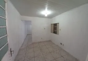 Foto 1 de Casa com 1 Quarto para alugar, 50m² em Candangolândia, Brasília