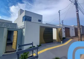 Foto 1 de Sobrado com 3 Quartos à venda, 145m² em Setor Faiçalville, Goiânia