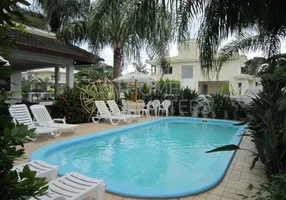 Foto 1 de Casa com 6 Quartos para alugar, 350m² em Jurerê, Florianópolis