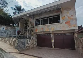 Foto 1 de Casa com 3 Quartos à venda, 191m² em Vila Nossa Senhora de Fatima, Poços de Caldas