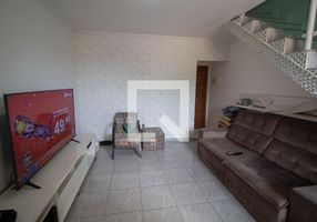 Foto 1 de Casa de Condomínio com 2 Quartos para alugar, 80m² em Jardim Primavera, Duque de Caxias