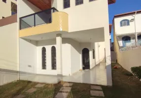 Foto 1 de Casa com 3 Quartos à venda, 250m² em Gra Duquesa, Governador Valadares