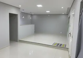 Foto 1 de Casa com 4 Quartos à venda, 218m² em Jardim Prudência, São Paulo