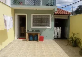 Foto 1 de Sobrado com 2 Quartos à venda, 80m² em Vila Santo Antonio, São Roque