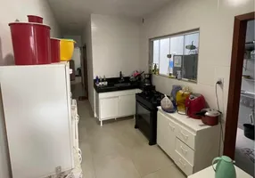 Foto 1 de Casa com 2 Quartos à venda, 250m² em Nova Carapina, Serra