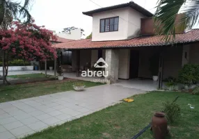 Foto 1 de Casa com 7 Quartos à venda, 700m² em Candelária, Natal