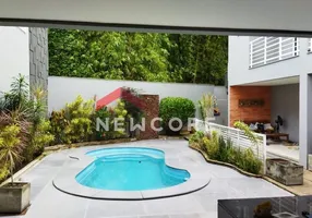 Foto 1 de Casa de Condomínio com 4 Quartos à venda, 480m² em Campo Grande, Rio de Janeiro