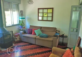 Foto 1 de Apartamento com 4 Quartos à venda, 90m² em Passo da Areia, Porto Alegre