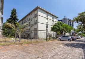 Foto 1 de Apartamento com 2 Quartos à venda, 44m² em Vila Ipiranga, Porto Alegre