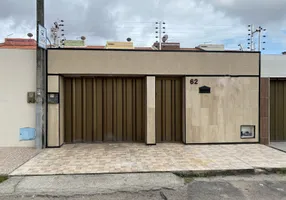 Foto 1 de Casa com 4 Quartos à venda, 147m² em Itaperi, Fortaleza