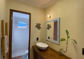 Foto 1 de Casa com 2 Quartos à venda, 170m² em Rio Tavares, Florianópolis