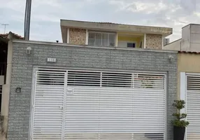 Foto 1 de Sobrado com 3 Quartos à venda, 230m² em Pestana, Osasco