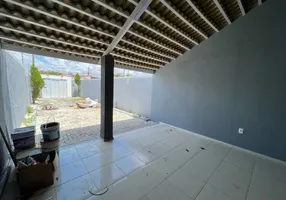 Foto 1 de Sobrado com 3 Quartos à venda, 157m² em Lagoa Redonda, Fortaleza