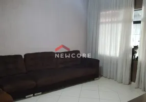 Foto 1 de Sobrado com 3 Quartos à venda, 180m² em Vila Gilda, Santo André