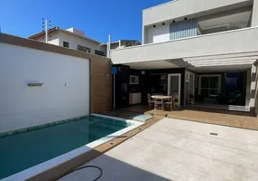 Foto 1 de Casa com 4 Quartos à venda, 215m² em Sapiranga, Fortaleza