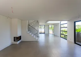Foto 1 de Casa de Condomínio com 3 Quartos à venda, 283m² em Santo Inácio, Curitiba