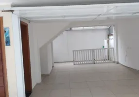 Foto 1 de Casa com 2 Quartos à venda, 105m² em Marapé, Santos