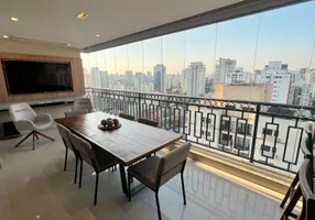 Foto 1 de Apartamento com 3 Quartos à venda, 156m² em Vila Olímpia, São Paulo