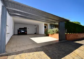 Foto 1 de Casa com 4 Quartos à venda, 378m² em Jardim Social, Curitiba