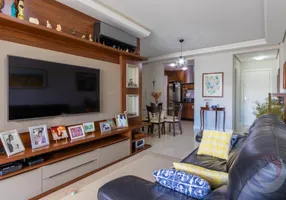 Foto 1 de Apartamento com 3 Quartos à venda, 109m² em Beira Mar, Florianópolis