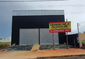 Foto 1 de Galpão/Depósito/Armazém para venda ou aluguel, 303m² em Laranjeiras, Uberlândia