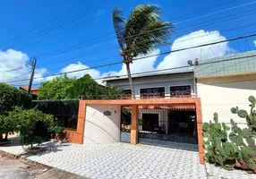 Foto 1 de Casa com 4 Quartos à venda, 360m² em Manoel Dias Branco, Fortaleza