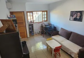 Foto 1 de Sobrado com 3 Quartos à venda, 181m² em Água Rasa, São Paulo