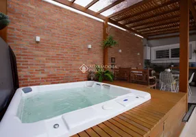 Foto 1 de Casa com 3 Quartos à venda, 237m² em São Sebastião, Porto Alegre