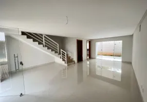 Foto 1 de Sobrado com 3 Quartos à venda, 140m² em Jardim Santo Antônio, Goiânia