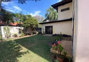 Foto 1 de Casa com 4 Quartos para alugar, 400m² em Caxingui, São Paulo