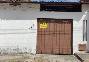Foto 1 de Casa com 3 Quartos à venda, 158m² em Engenheiro Luciano Cavalcante, Fortaleza