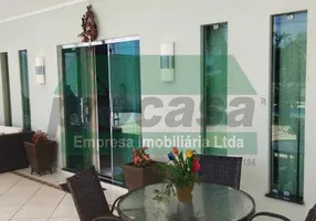 Foto 1 de Casa com 4 Quartos à venda, 800m² em Flores, Manaus