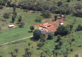 Foto 1 de Fazenda/Sítio com 3 Quartos à venda, 140m² em Zona Rural, Paracatu