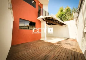 Foto 1 de Casa com 3 Quartos à venda, 100m² em Três Barras, Contagem