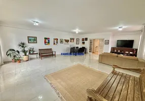 Foto 1 de Casa com 3 Quartos à venda, 224m² em Ponta da Praia, Santos