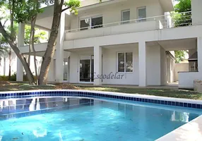 Foto 1 de Casa de Condomínio com 4 Quartos à venda, 857m² em Jardim Petrópolis, São Paulo