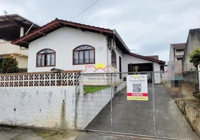 Foto 1 de Casa com 2 Quartos à venda, 87m² em Petrópolis, Joinville