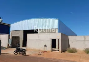 Foto 1 de Galpão/Depósito/Armazém para alugar, 604m² em Loteamento Centro Empresarial Leste III, Uberlândia