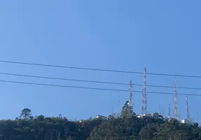 Foto 1 de Lote/Terreno à venda, 598m² em Morro da Cruz, Florianópolis
