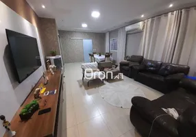 Foto 1 de Casa com 4 Quartos à venda, 250m² em Setor Goiânia 2, Goiânia