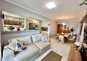 Foto 1 de Apartamento com 3 Quartos à venda, 140m² em Vila Guilhermina, Praia Grande