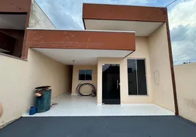 Foto 1 de Casa com 2 Quartos à venda, 74m² em Cristo Rei, Várzea Grande