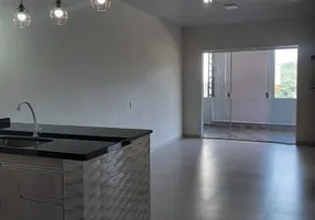 Foto 1 de Apartamento com 2 Quartos para alugar, 55m² em Mosela, Petrópolis