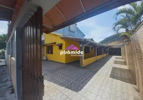 Foto 1 de Casa com 2 Quartos à venda, 160m² em Sumaré, Caraguatatuba