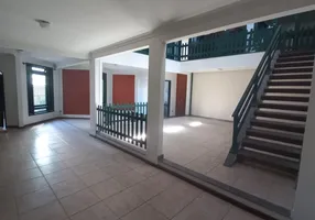 Foto 1 de Casa com 4 Quartos para venda ou aluguel, 353m² em Imbetiba, Macaé