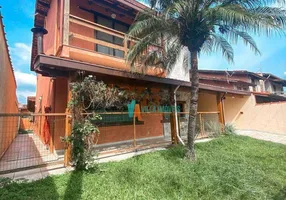 Foto 1 de Sobrado com 3 Quartos à venda, 350m² em Pontal de Santa Marina, Caraguatatuba