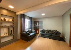 Foto 1 de Casa com 3 Quartos à venda, 306m² em Arcádia, Contagem