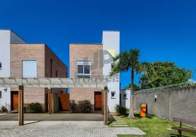 Foto 1 de Sobrado com 3 Quartos à venda, 113m² em Laranjal, Pelotas
